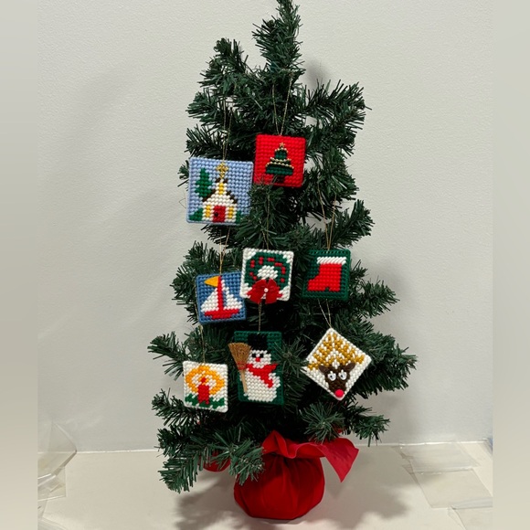 Vintage Knit Christmas Ornaments Set of 8 - Picture 6 of 6